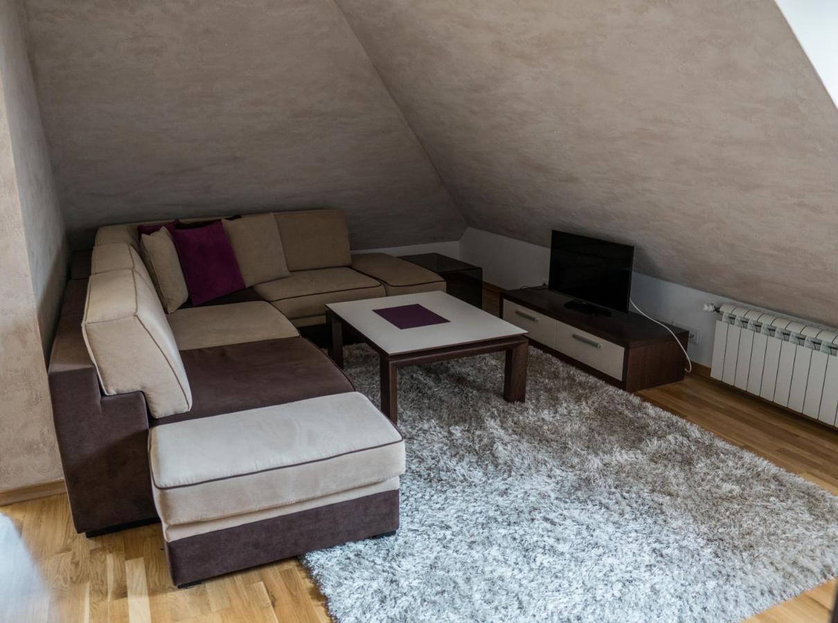 Vila Jezero Kopaonik Luaran gambar